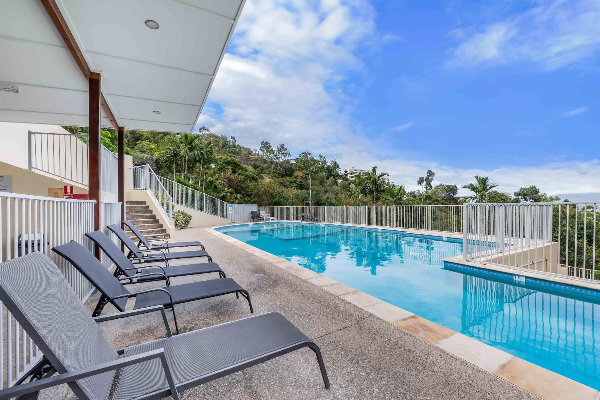 Airlie Summit Apartments Airlie Beach Dış mekan fotoğraf